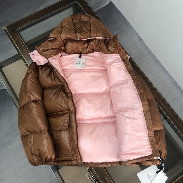 ハイクオリティダウンジャケット角部分ディテール